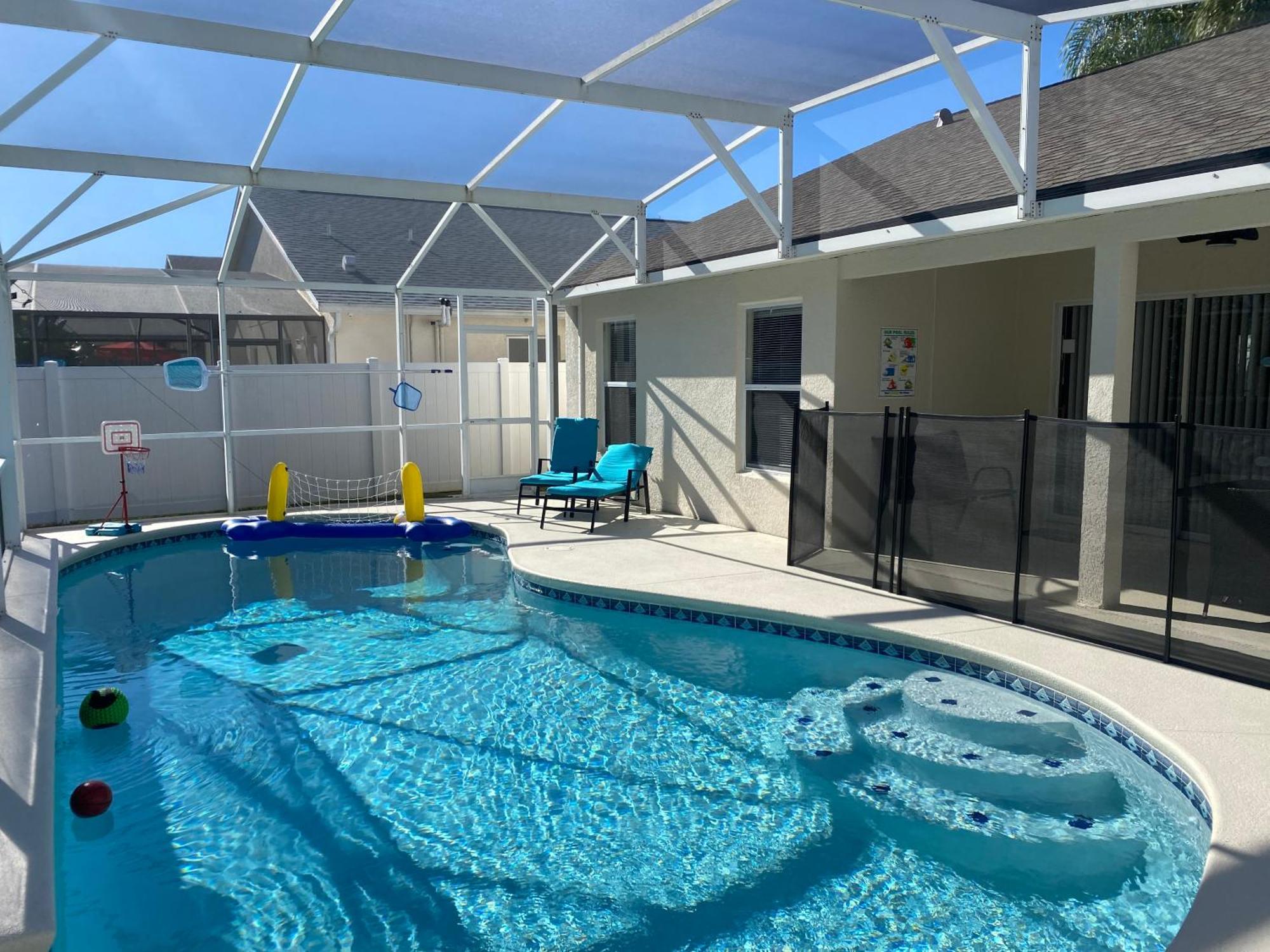 3 Bedroom Villa With Poolside Cinema And Games Room Close To Theme Parks Sleeps 6 Plus 2 ออร์ลันโด ภายนอก รูปภาพ